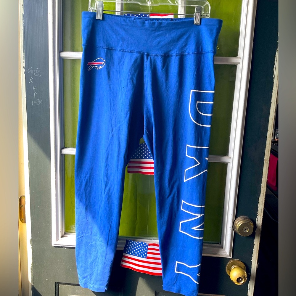 Women’s Pre-Loved DKNY Sport Buffalo Bills Leggings. Size XL.